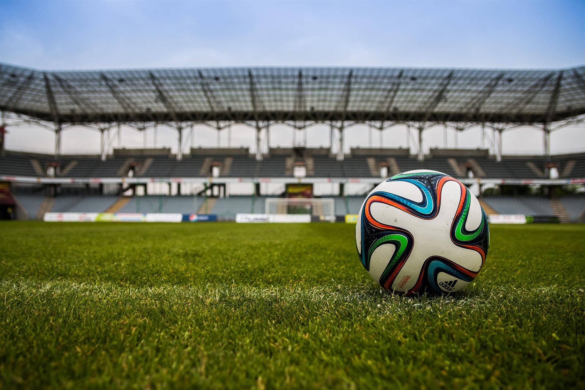 Terrain de football entretenu en Alsace